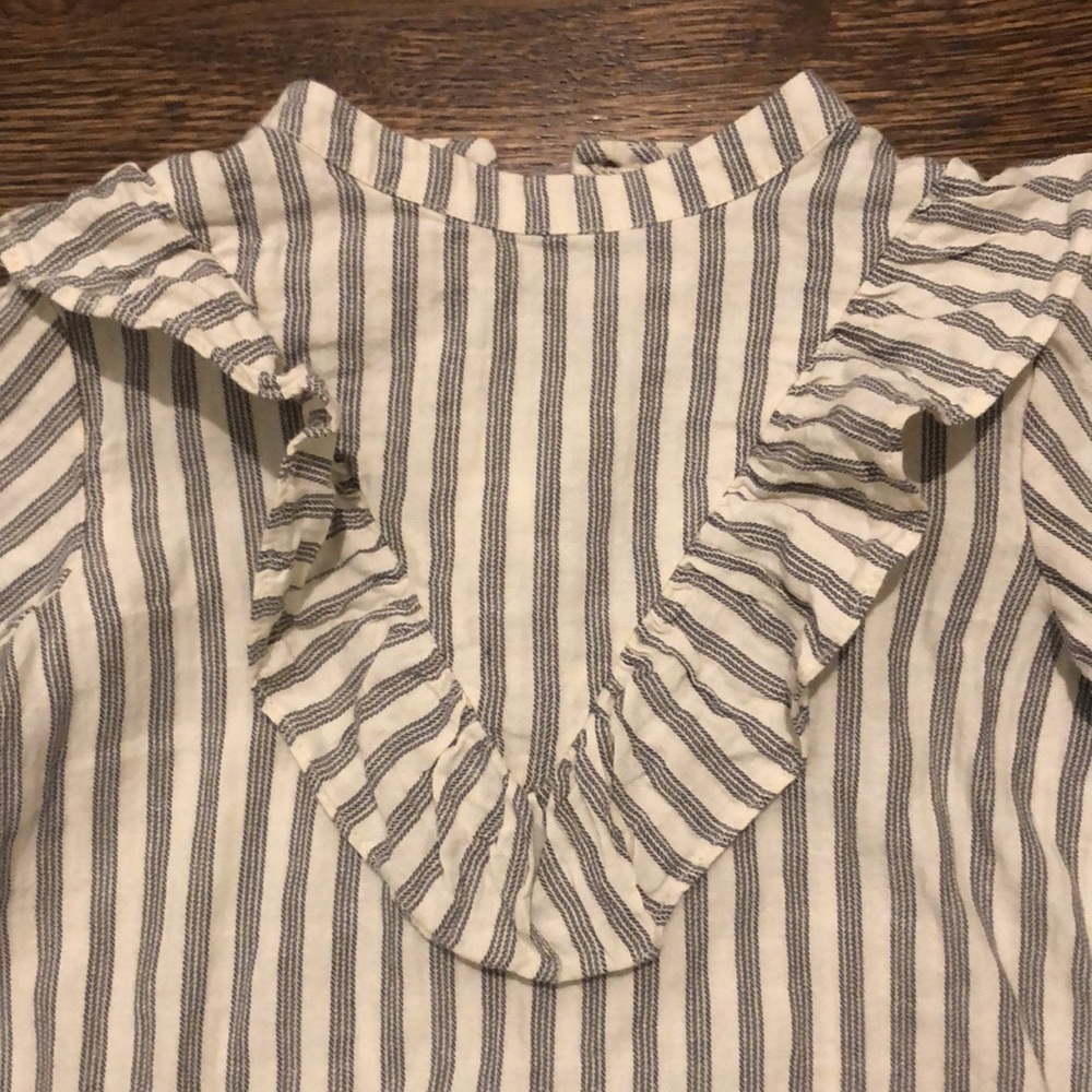 Rylee + Cru Ruffle Front Dress - Picture 4 of 6